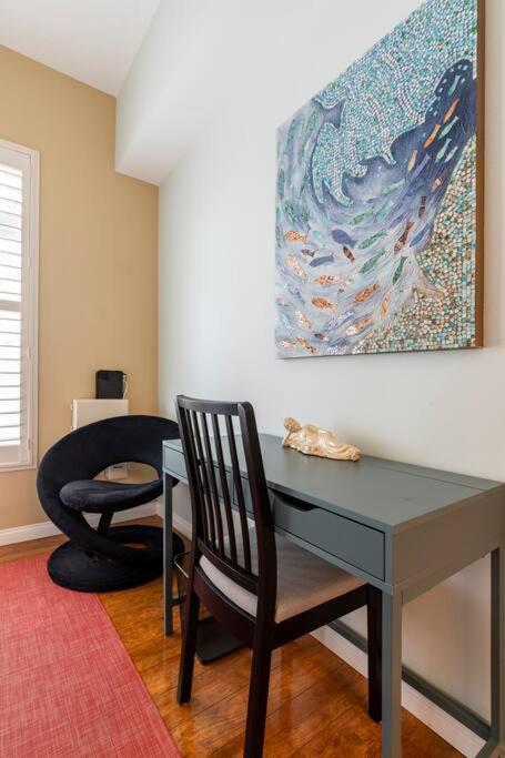 A Corner Unit With Ocean Views From Every Room Long Beach Bagian luar foto