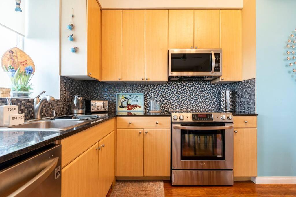 A Corner Unit With Ocean Views From Every Room Long Beach Bagian luar foto
