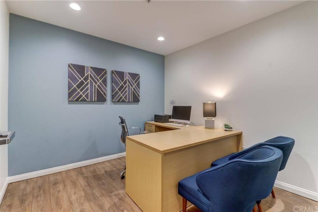 A Corner Unit With Ocean Views From Every Room Long Beach Bagian luar foto