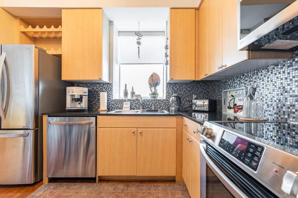 A Corner Unit With Ocean Views From Every Room Long Beach Bagian luar foto
