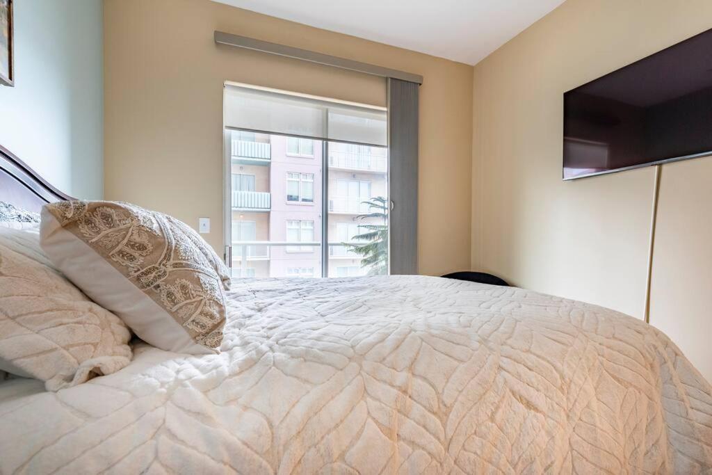 A Corner Unit With Ocean Views From Every Room Long Beach Bagian luar foto